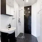 아파트 Unique & Premium Apartment With Free Wifi & Parking For 2 Cars In The Center Of Kerava *