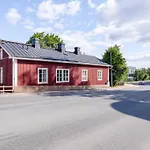 Unique & Premium Apartment With Free Wifi & Parking For 2 Cars In The Center Of Kerava 아파트 *