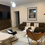 Unique & Premium Apartment With Free Wifi & Parking For 2 Cars In The Center Of Kerava