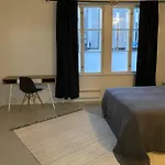 Unique & Premium Apartment With Free Wifi & Parking For 2 Cars In The Center Of Kerava 아파트