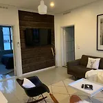 Unique & Premium Apartment With Free Wifi & Parking For 2 Cars In The Center Of Kerava 아파트 *