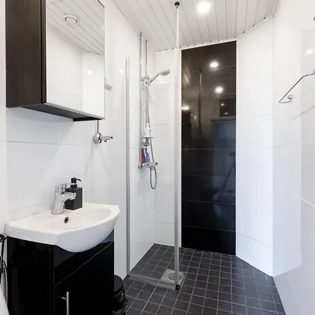 Apartment Unique & Premium Apartment With Free Wifi & Parking For 2 Cars In The Center Of Kerava *
