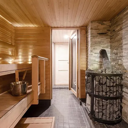 Unique & Premium Apartment With Free Wifi & Parking For 2 Cars In The Center Of Kerava Апартаменты